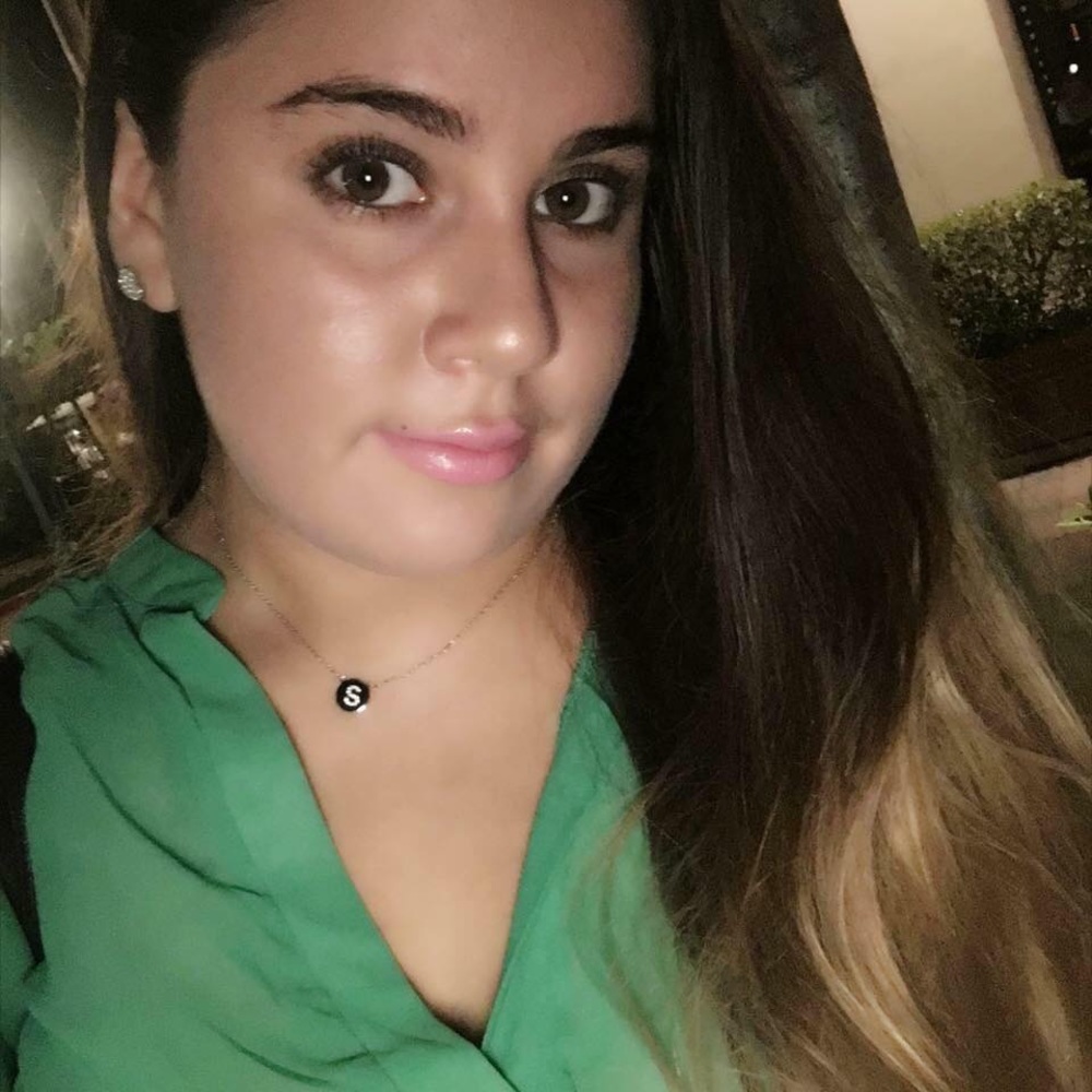 Meet your Posher, Stefany